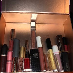 LIP BUNDLE!! All name brands and super great color